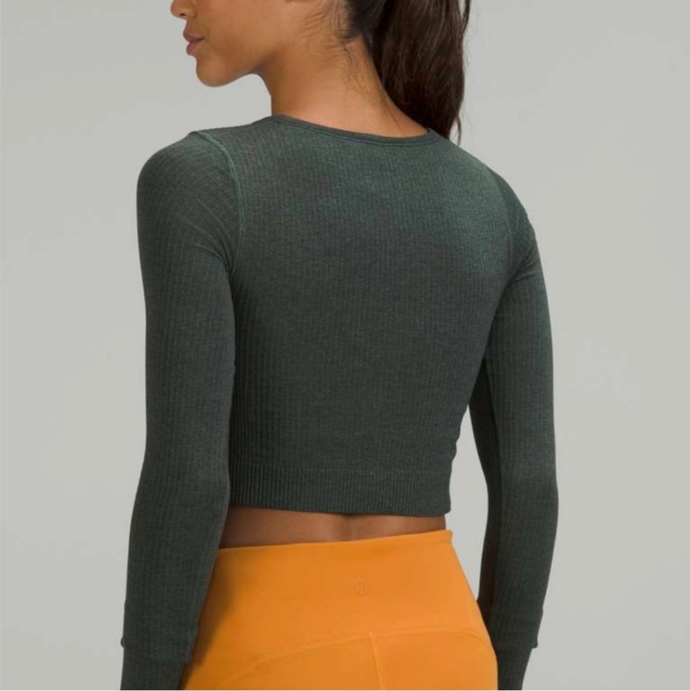 Lululemon Athletica Forest Green Ribbed Crop Top size 2